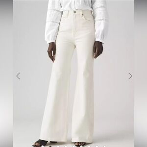 Levi's Ribcage Bell Women’s Jeans in White - Size 30